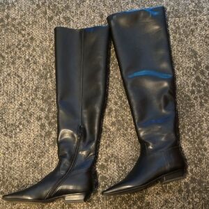 Elegant Black Knee-High Women's Boots
